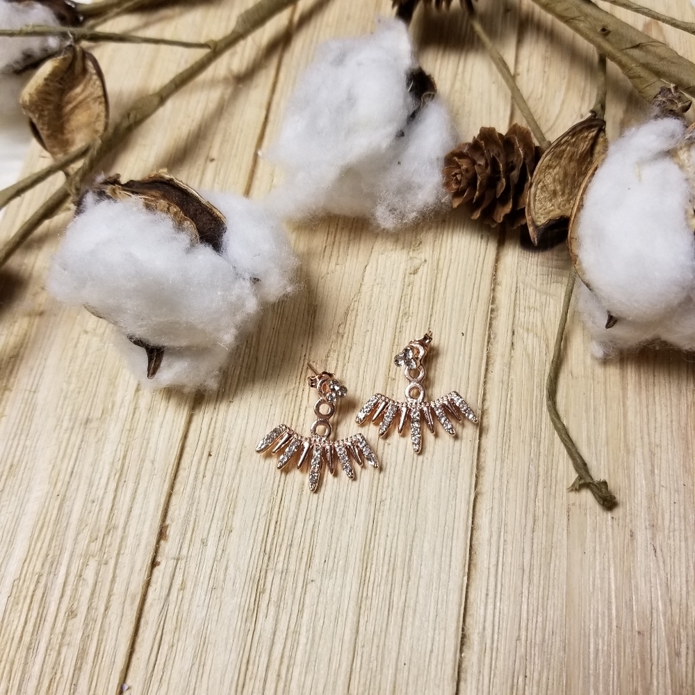 Beautiful Earrings in ROSE GOLD - Picture 9 of 11